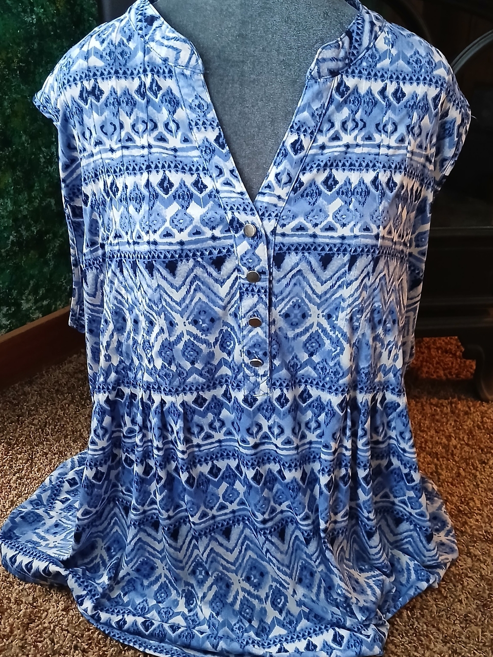 Blue Printed Women's Sleeveless Top - Casual Button Front